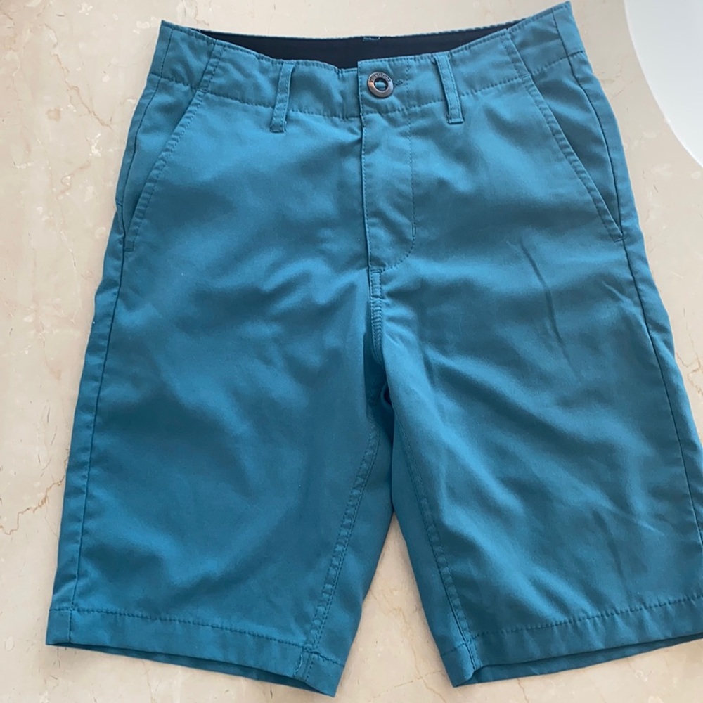Boys shorts Volcom Size 12 Teal Flat Front
